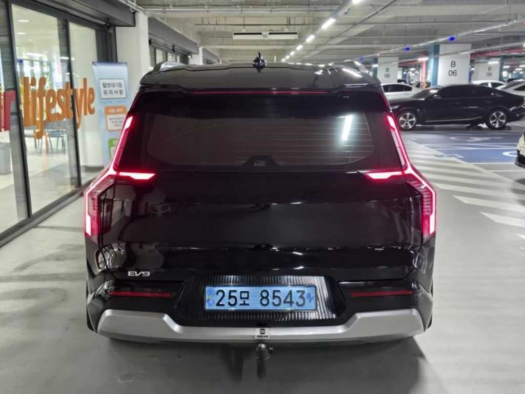 기아 EV9 롱레인지 4WD 어스 이미지 5