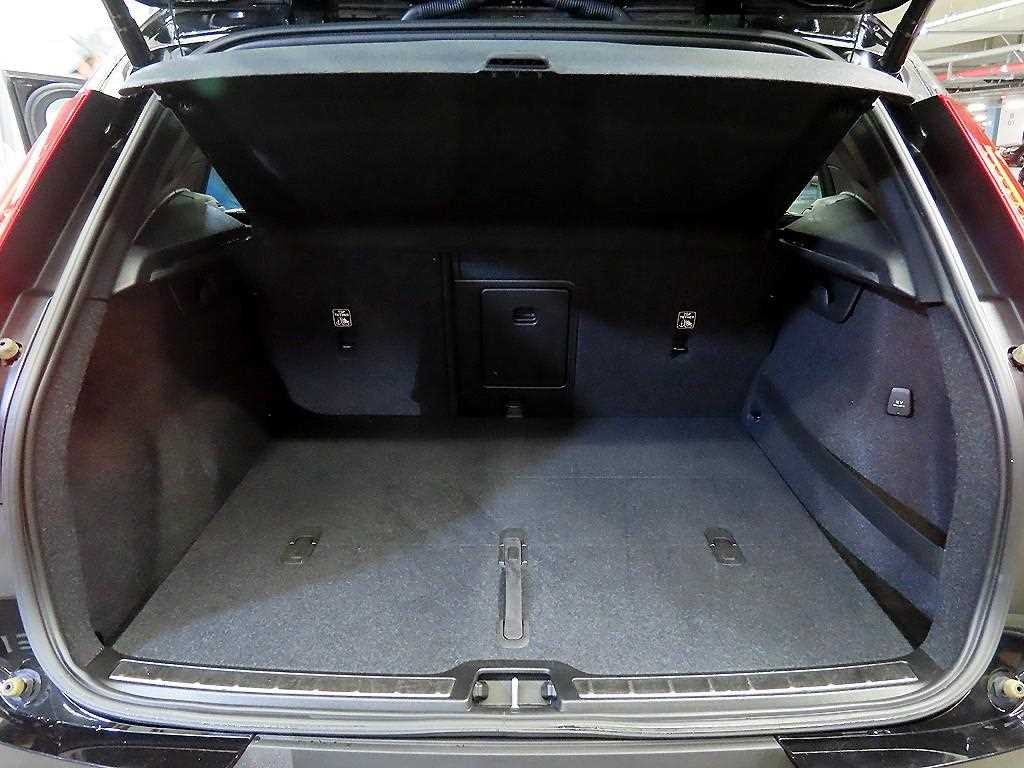 볼보 XC40 B4 AWD 인스크립션 이미지 17