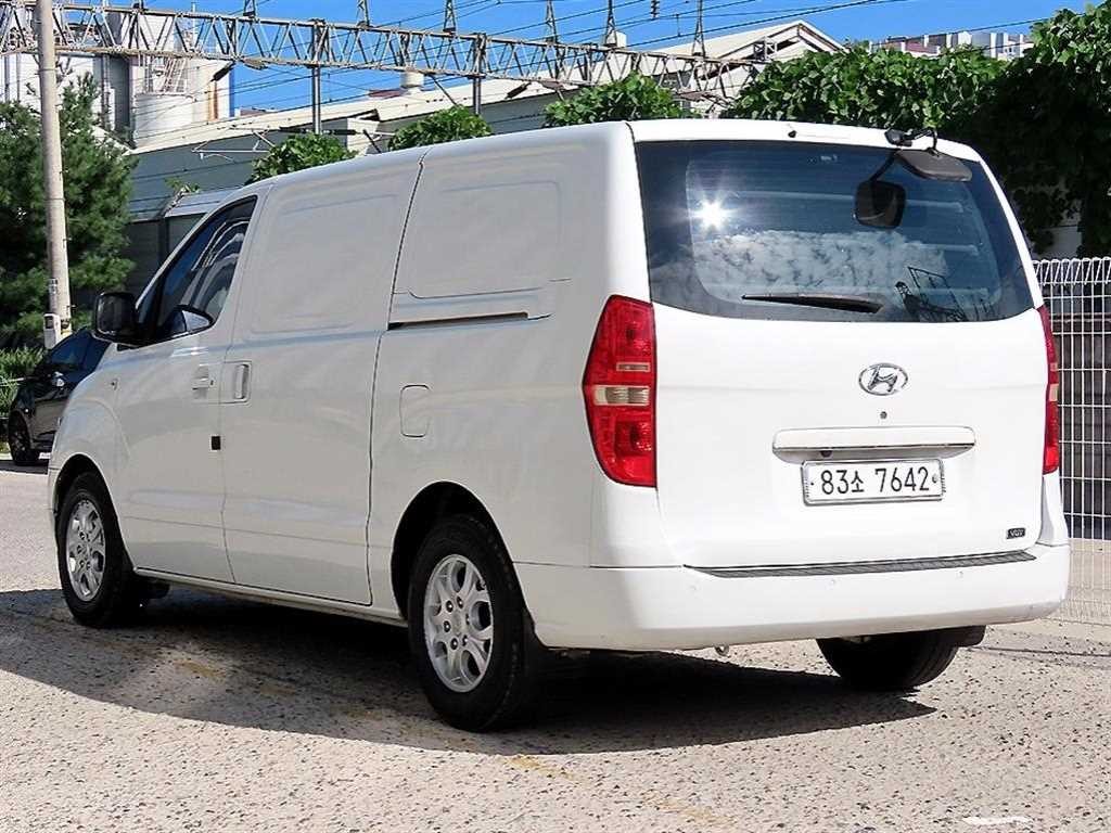 현대 스타렉스 그랜드 스타렉스 밴 3인승 CVX 럭셔리 이미지 3
