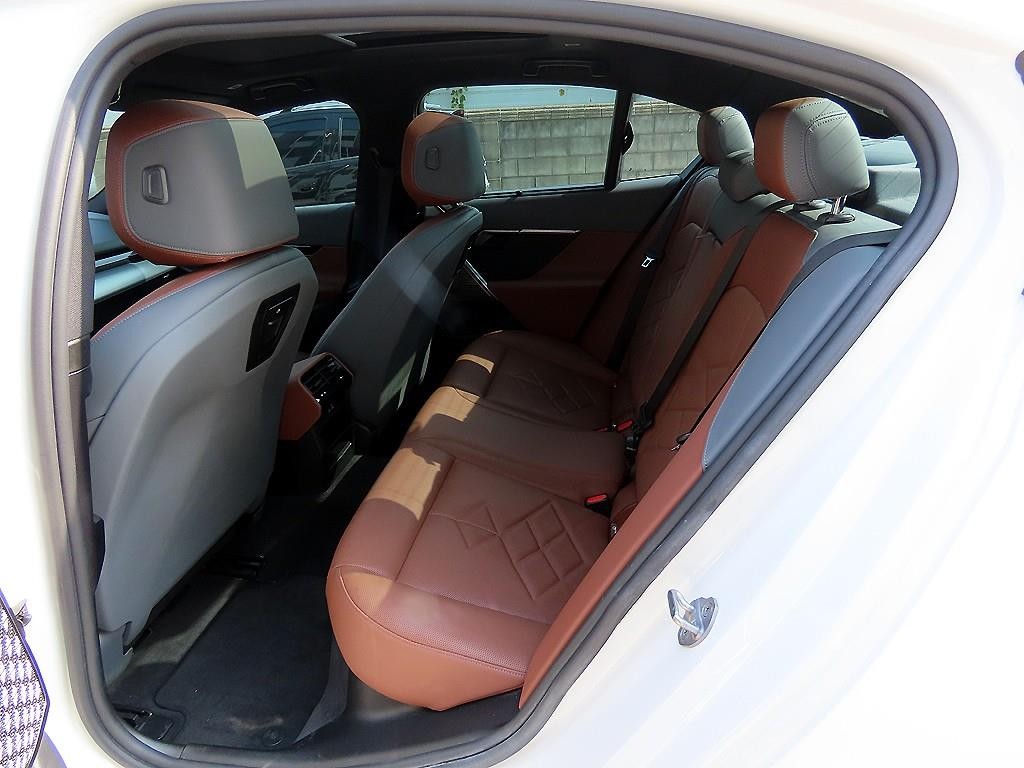 BMW 5시리즈 5시리즈 (G60) 530i xDrive M 스포츠 이미지 6