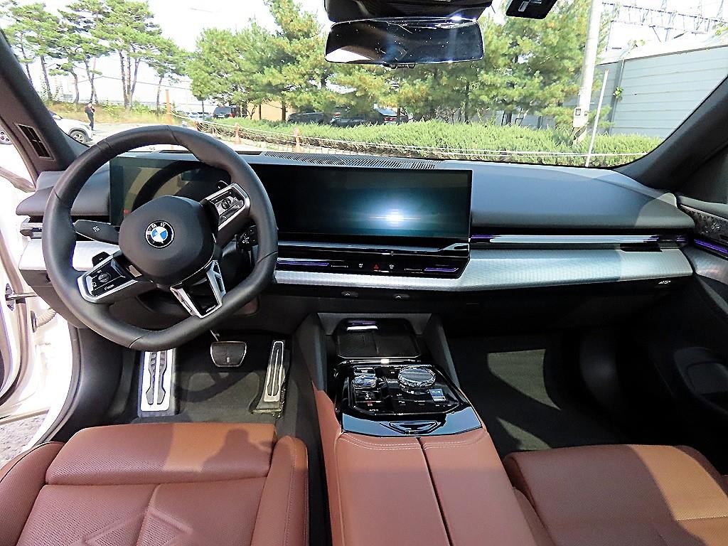 BMW 5시리즈 5시리즈 (G60) 530i xDrive M 스포츠 이미지 7