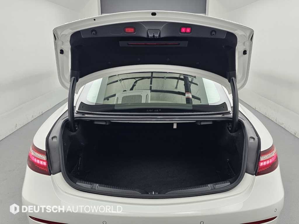 벤츠 E 클래스 E-클래스 W213 E450 4MATIC 쿠페 이미지 19