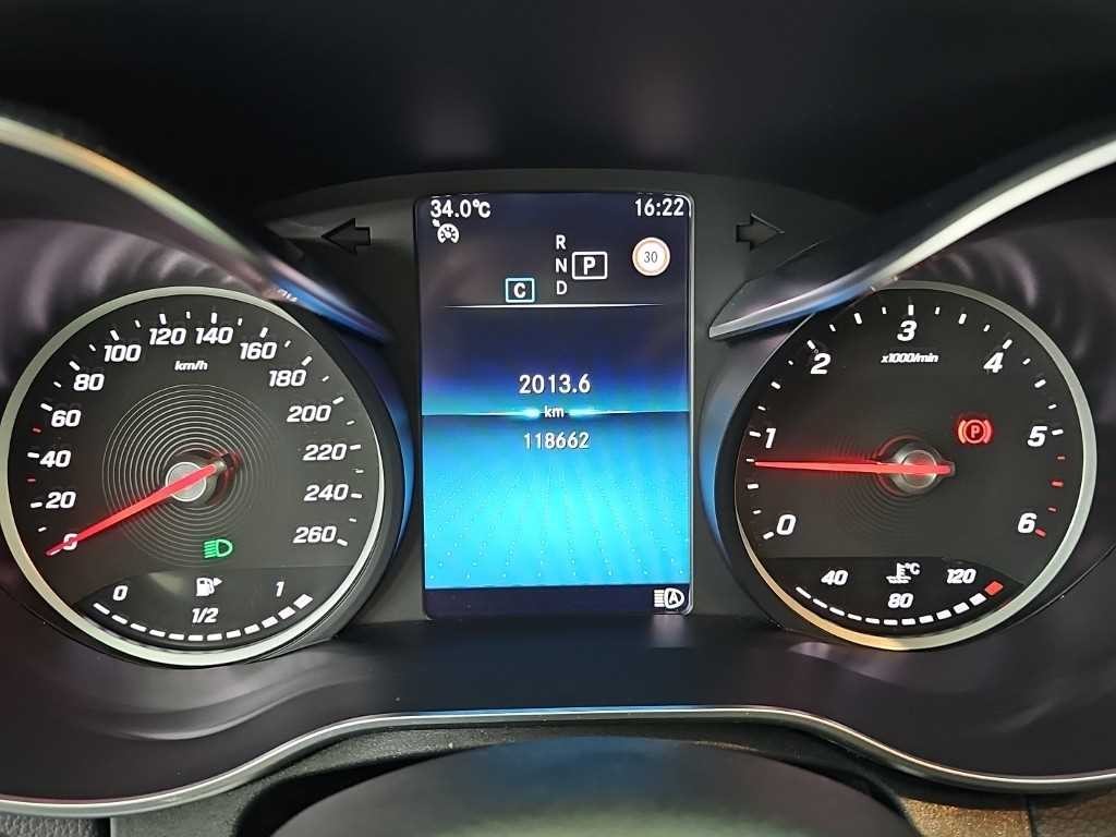 벤츠 C 클래스 C클래스 W205 C220 d 4MATIC 아방가르드 이미지 6
