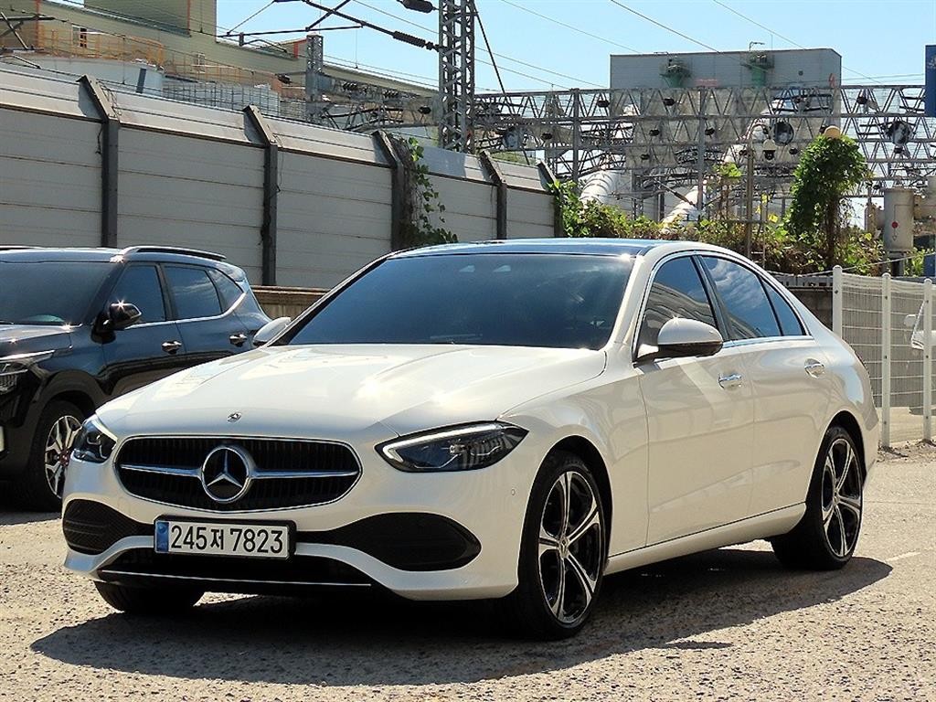 벤츠 C 클래스 C클래스 W206 C300 4MATIC 아방가르드 이미지 2