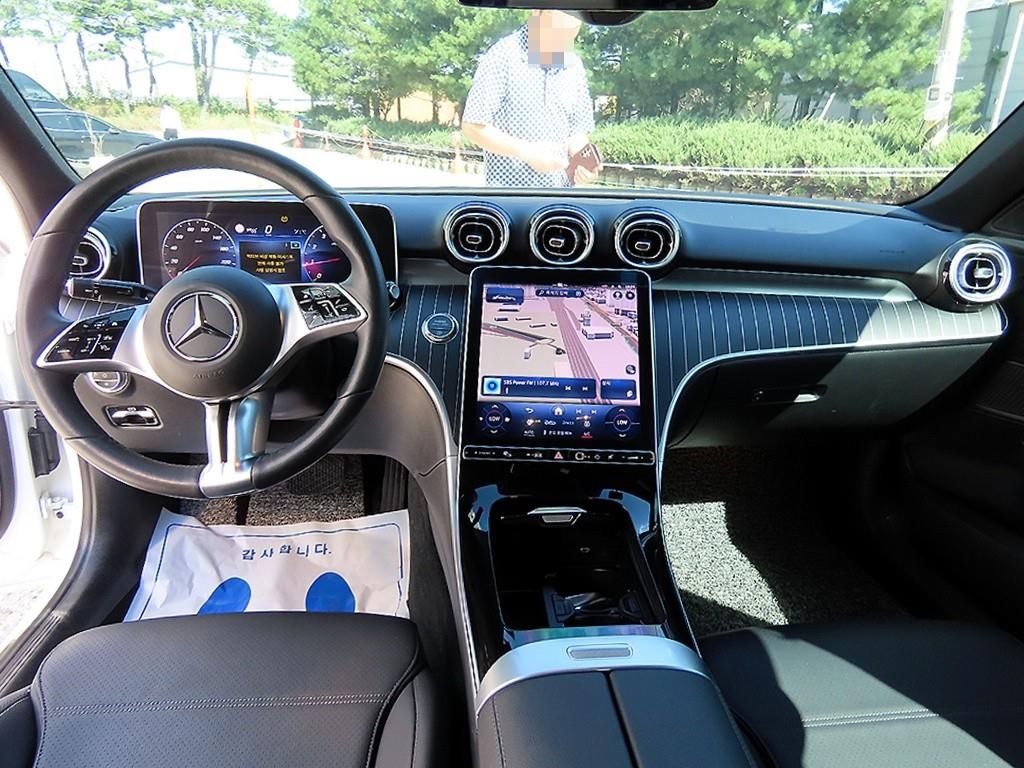벤츠 C 클래스 C클래스 W206 C300 4MATIC 아방가르드 이미지 7