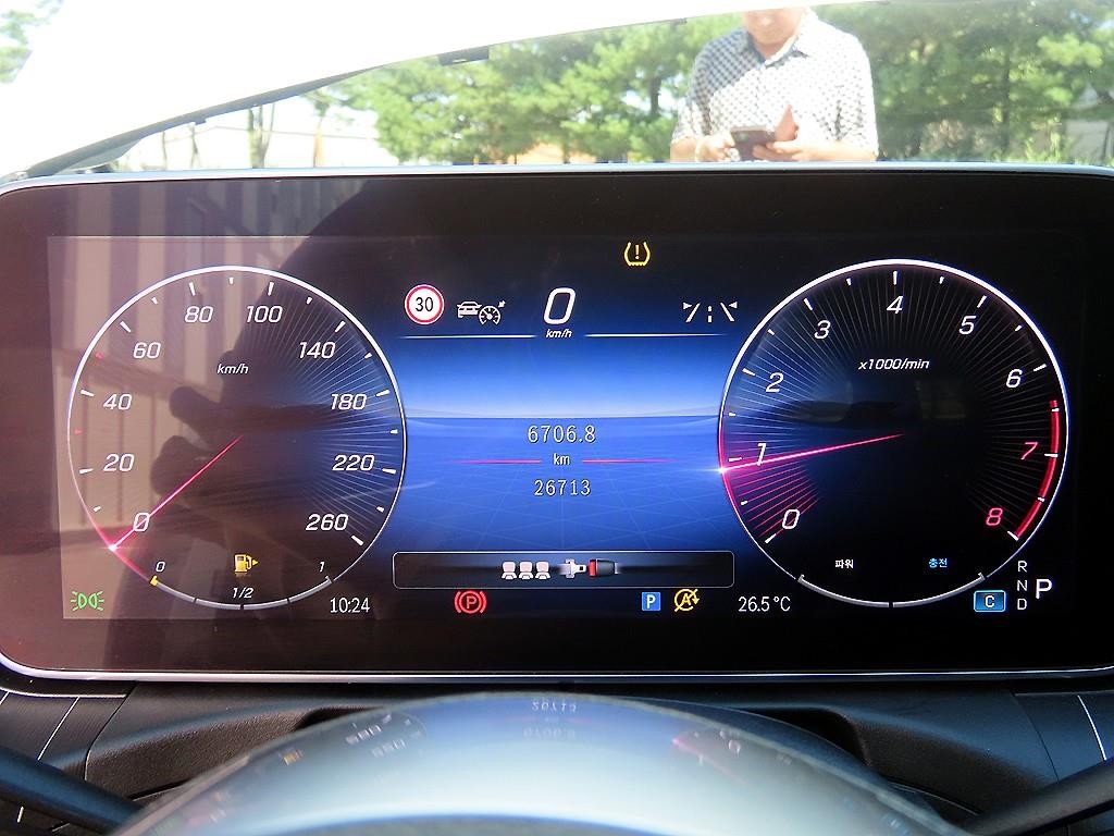 벤츠 C 클래스 C클래스 W206 C300 4MATIC 아방가르드 이미지 9