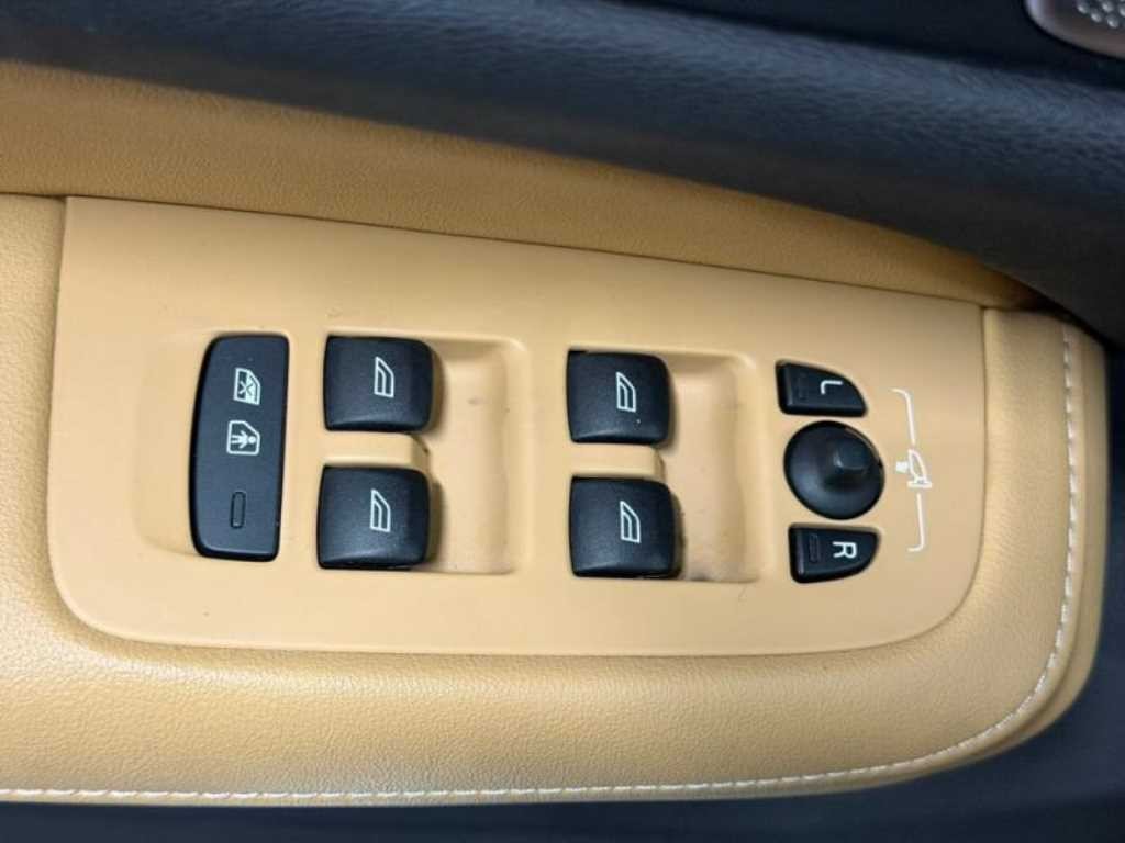 볼보 S60 S60(3세대) B5 인스크립션 이미지 15