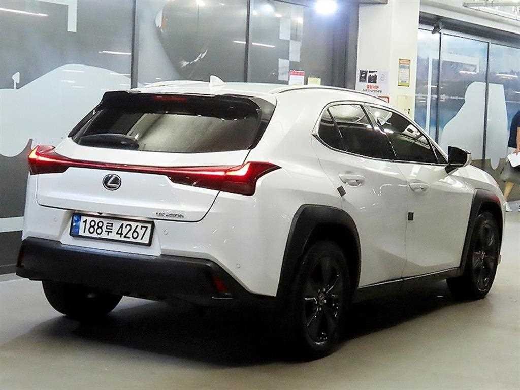 렉서스 UX UX 250h 2.0 2WD 이미지 4