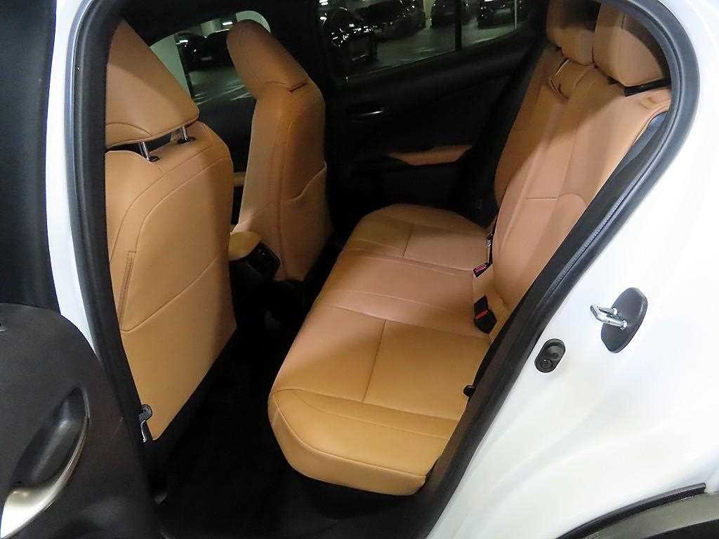 렉서스 UX UX 250h 2.0 2WD 이미지 7