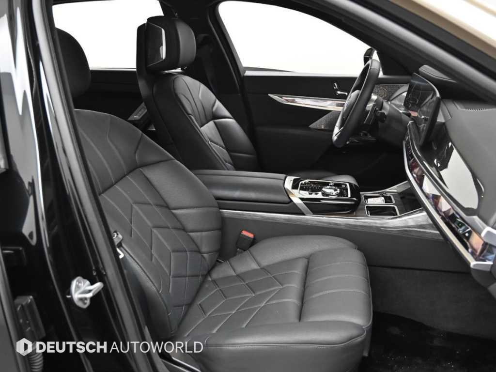BMW 7시리즈 7시리즈 (G70) 750e xDrive M 스포츠 이미지 10