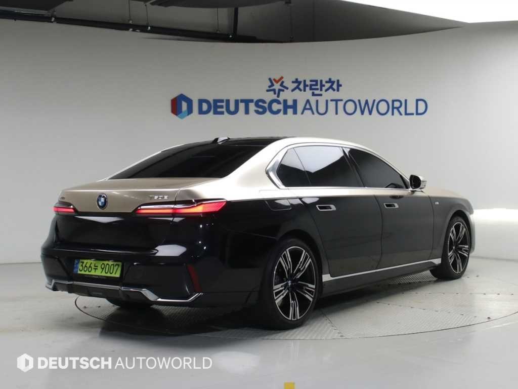 BMW 7시리즈 7시리즈 (G70) 750e xDrive M 스포츠 이미지 2