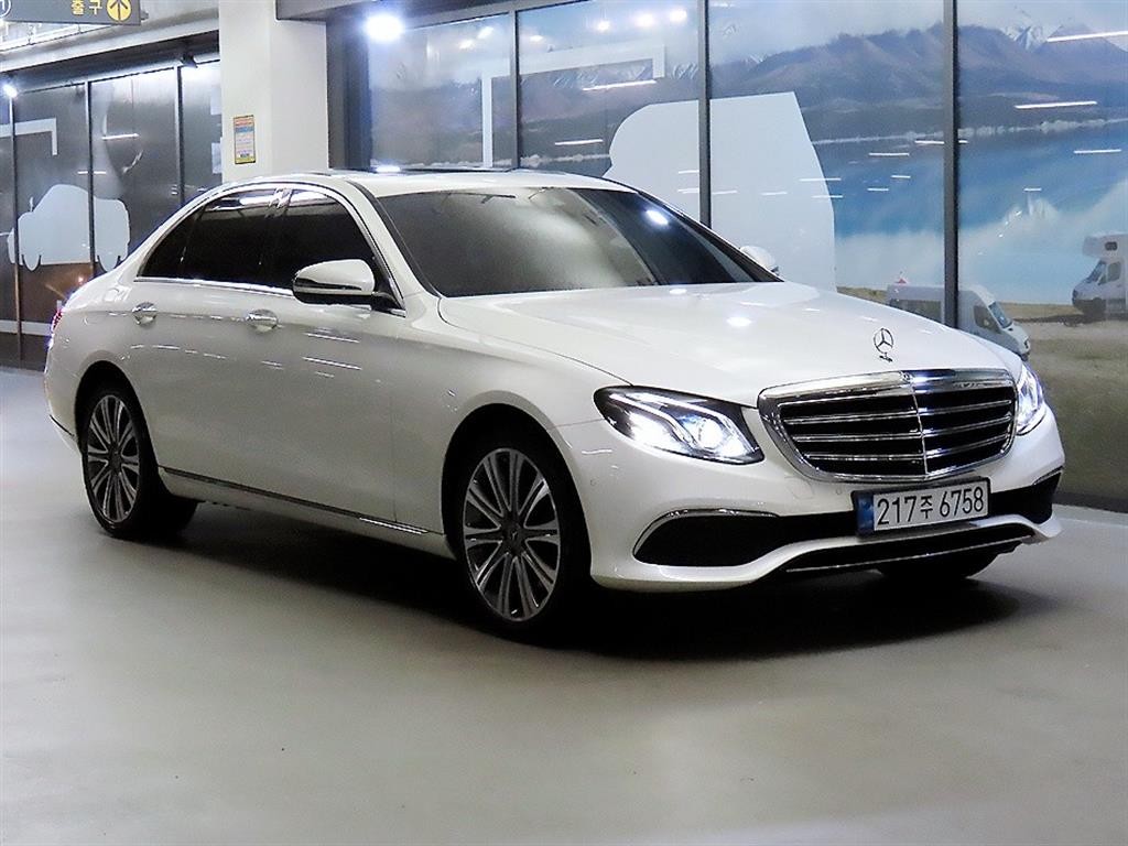 벤츠 E 클래스 E-클래스 W213 E300 익스클루시브 이미지 1