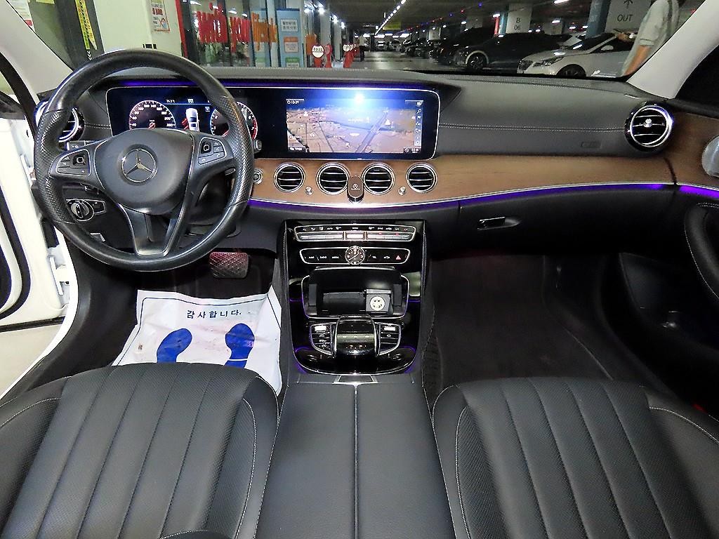 벤츠 E 클래스 E-클래스 W213 E300 익스클루시브 이미지 10