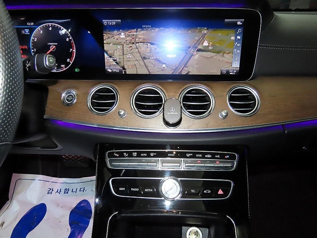 벤츠 E 클래스 E-클래스 W213 E300 익스클루시브 이미지 11