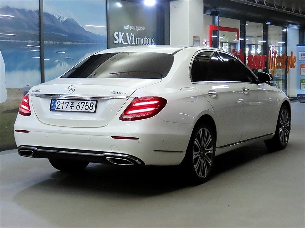 벤츠 E 클래스 E-클래스 W213 E300 익스클루시브 이미지 4