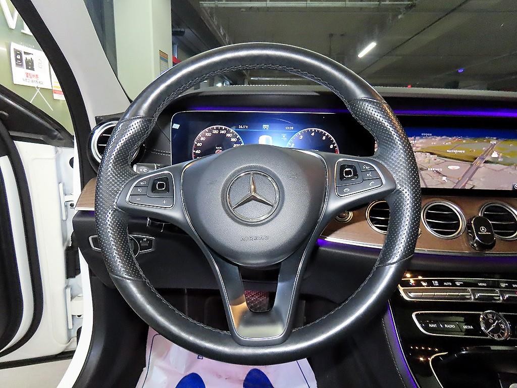 벤츠 E 클래스 E-클래스 W213 E300 익스클루시브 이미지 8