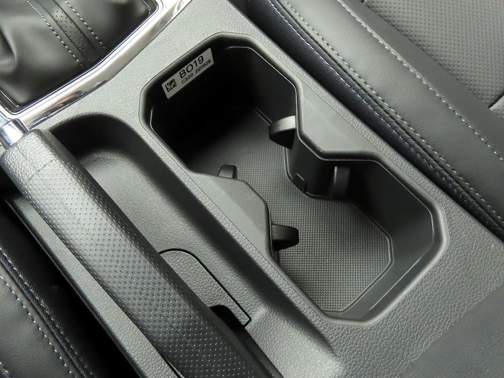KG모빌리티(쌍용) 코란도 뷰티풀코란도 2WD 가솔린 1.5 C5 이미지 11