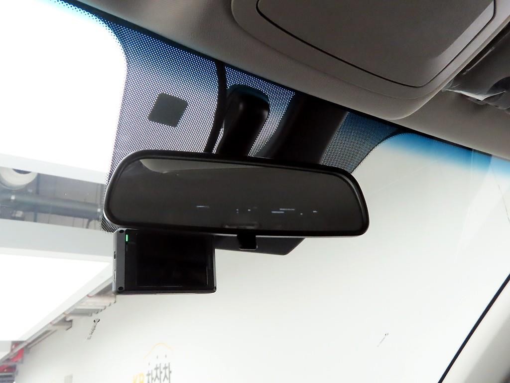 KG모빌리티(쌍용) 코란도 뷰티풀코란도 2WD 가솔린 1.5 C5 이미지 15