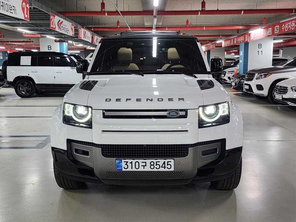랜드로버 디펜더 디펜더 (L663) 110 P300 X-Dynamic SE 이미지 2