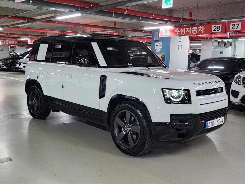 랜드로버 디펜더 디펜더 (L663) 110 P300 X-Dynamic SE 이미지 3
