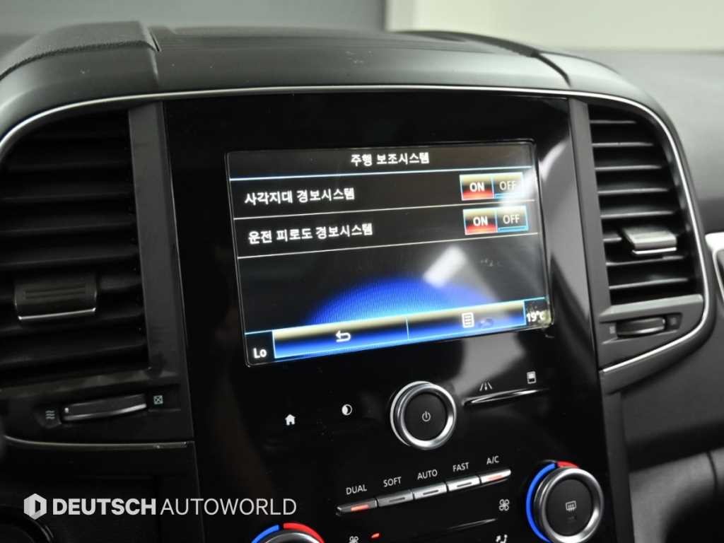 르노코리아(삼성) QM6 더뉴QM6 가솔린 2.0 GDe RE 2WD 이미지 17