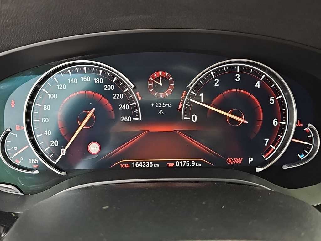 BMW 5시리즈 5시리즈 (G30) 530i M 스포츠 플러스 이미지 6