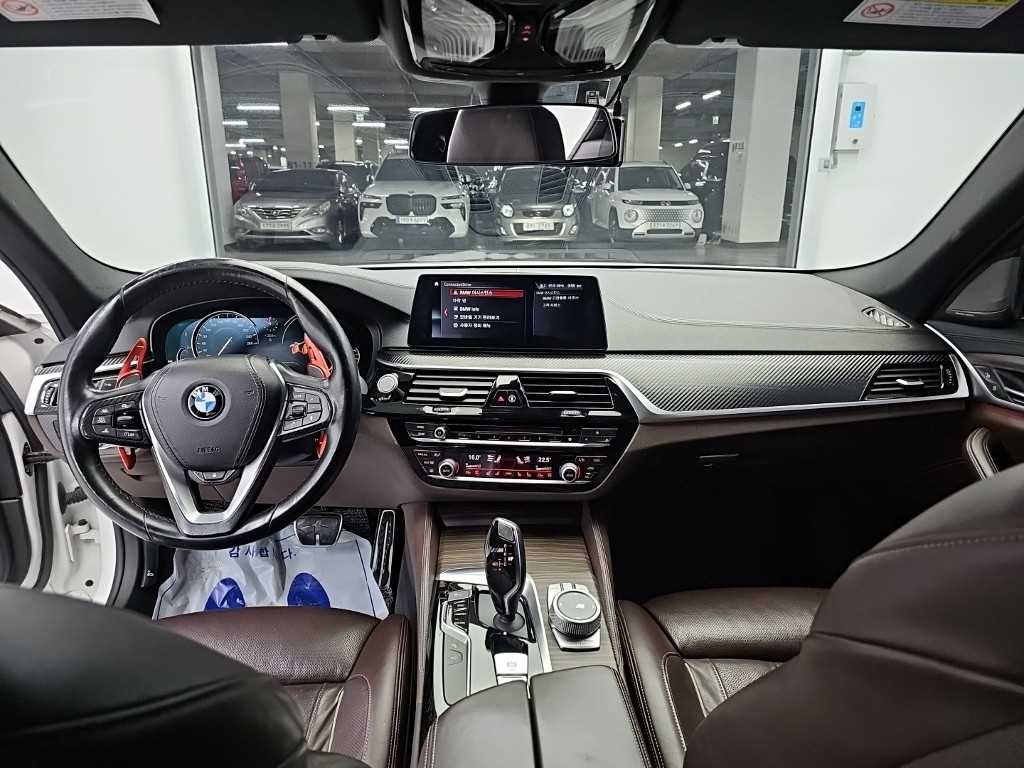 BMW 5시리즈 5시리즈 (G30) 530i M 스포츠 플러스 이미지 7