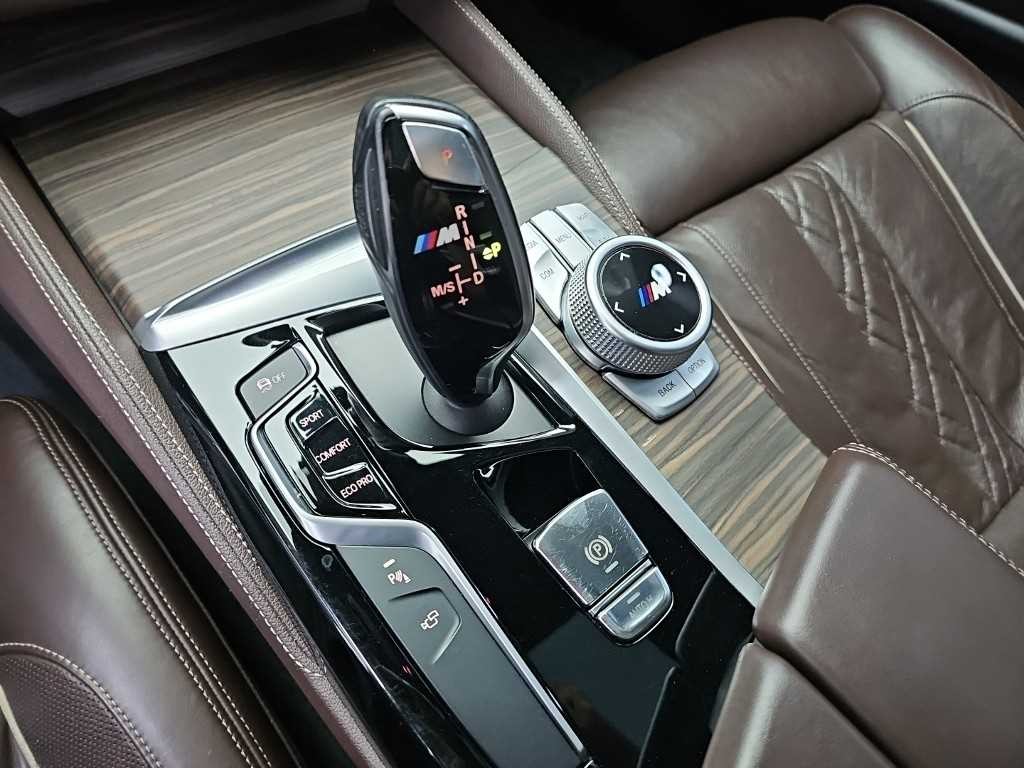 BMW 5시리즈 5시리즈 (G30) 530i M 스포츠 플러스 이미지 8