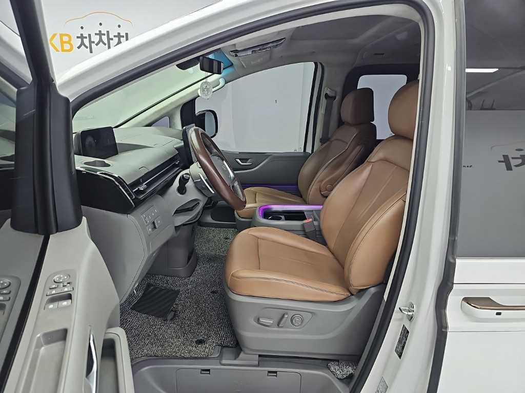 현대 스타리아 4WD 디젤 라운지 인스퍼레이션 7인승 이미지 11