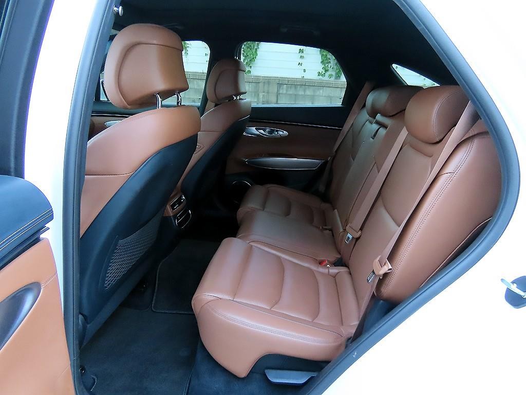 제네시스 GV70 2.5T 가솔린 AWD 이미지 6