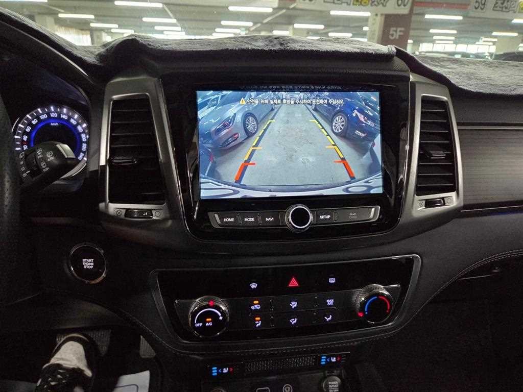 KG모빌리티(쌍용) 렉스턴 G4렉스턴 디젤 2.2 2WD 럭셔리 이미지 14
