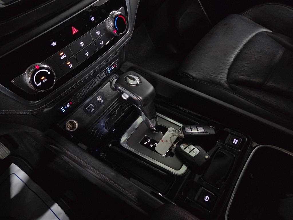 KG모빌리티(쌍용) 렉스턴 G4렉스턴 디젤 2.2 2WD 럭셔리 이미지 15