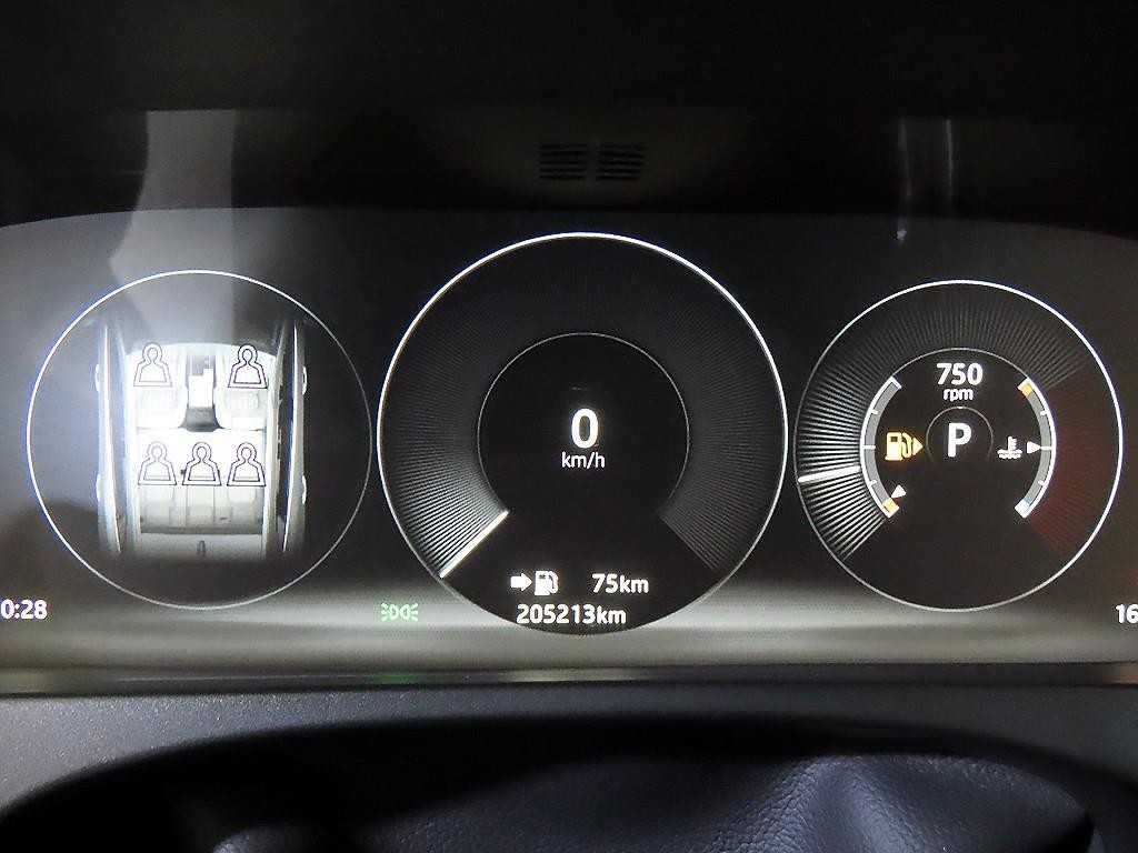 재규어 F-PACE 20d 포트폴리오 이미지 9