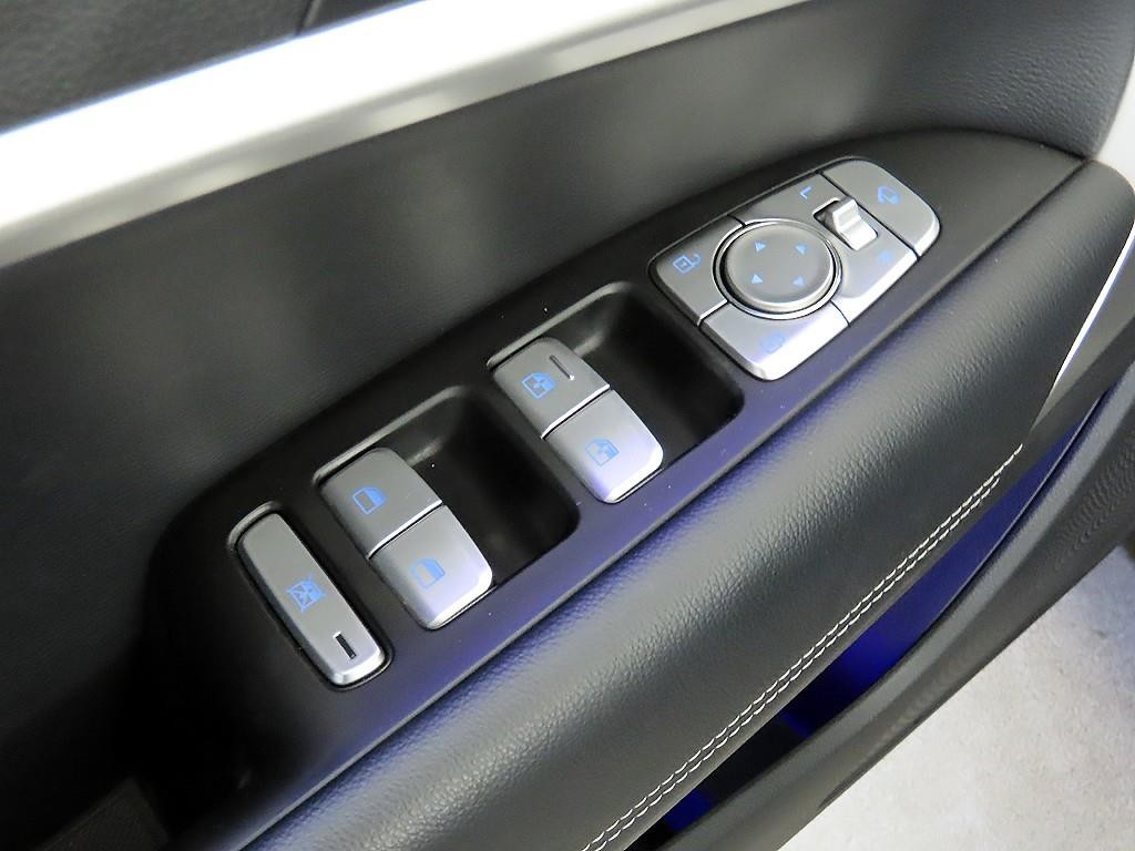 제네시스 G70 2.0T 어드밴스드 이미지 13