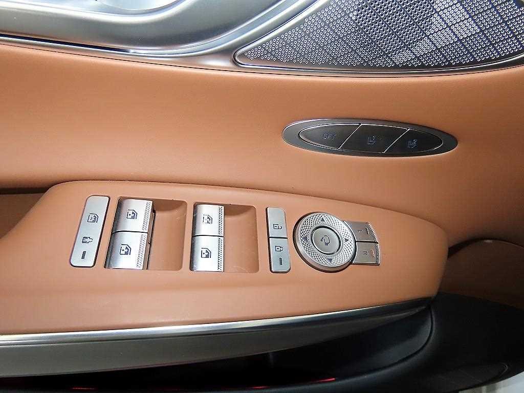 제네시스 GV70 2.5T 가솔린 AWD 기본형 이미지 13