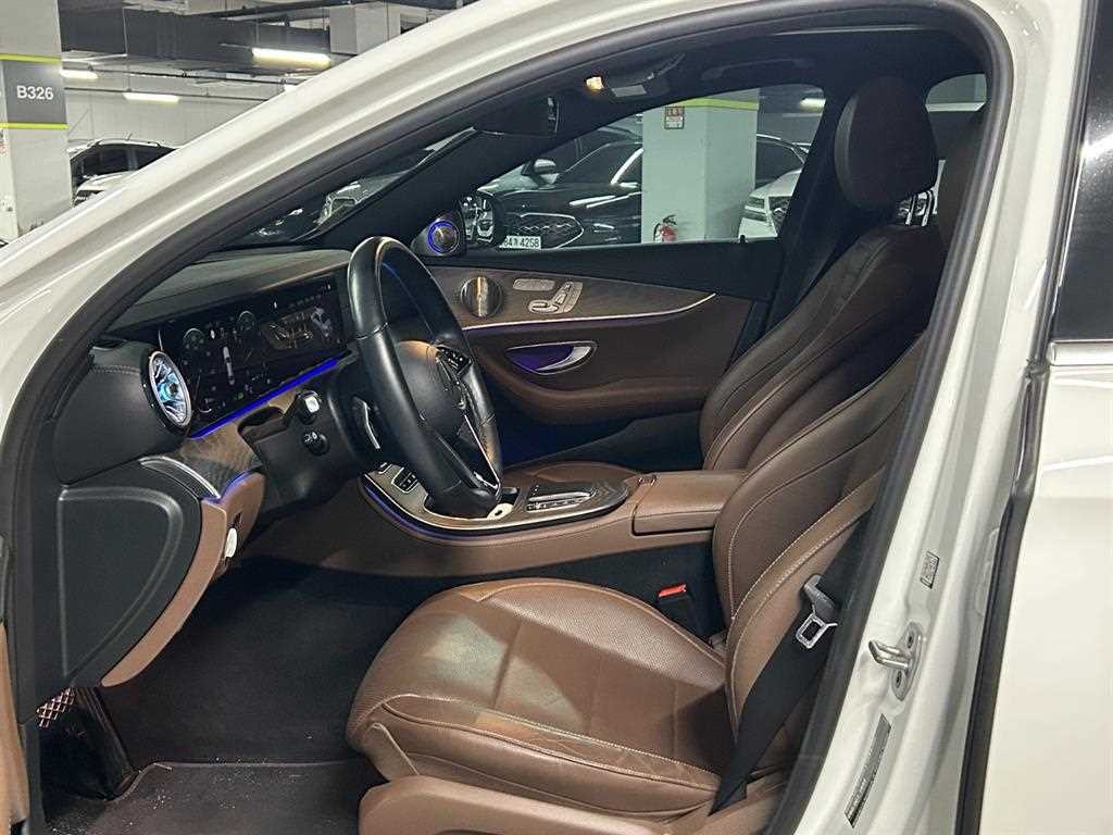 벤츠 E 클래스 E-클래스 W213 E350 4MATIC 아방가르드 이미지 10