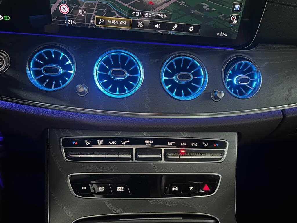 벤츠 E 클래스 E-클래스 W213 E350 4MATIC 아방가르드 이미지 17