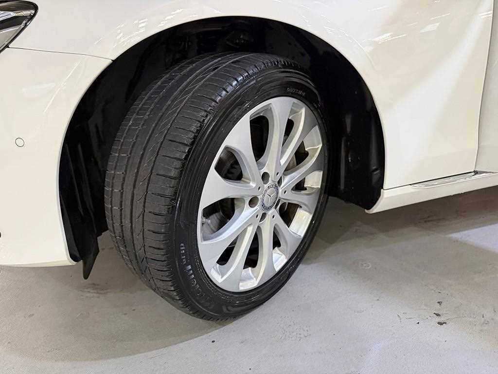 벤츠 E 클래스 E-클래스 W213 E300 4MATIC 익스클루시브 이미지 20