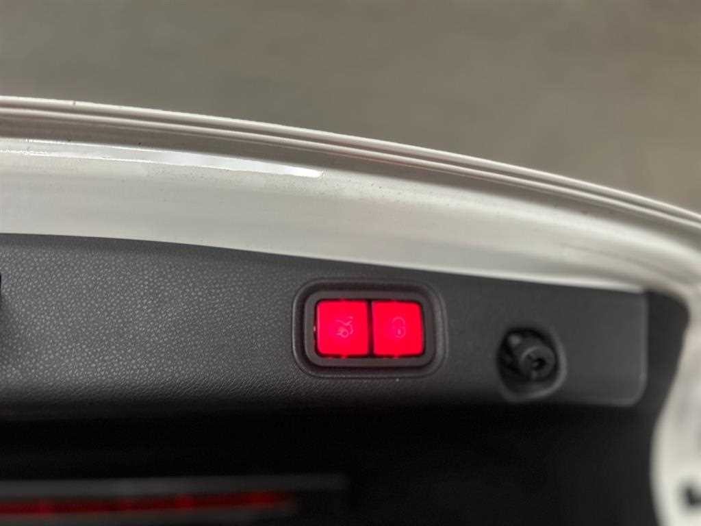 벤츠 E 클래스 E-클래스 W213 E300 4MATIC 익스클루시브 이미지 4
