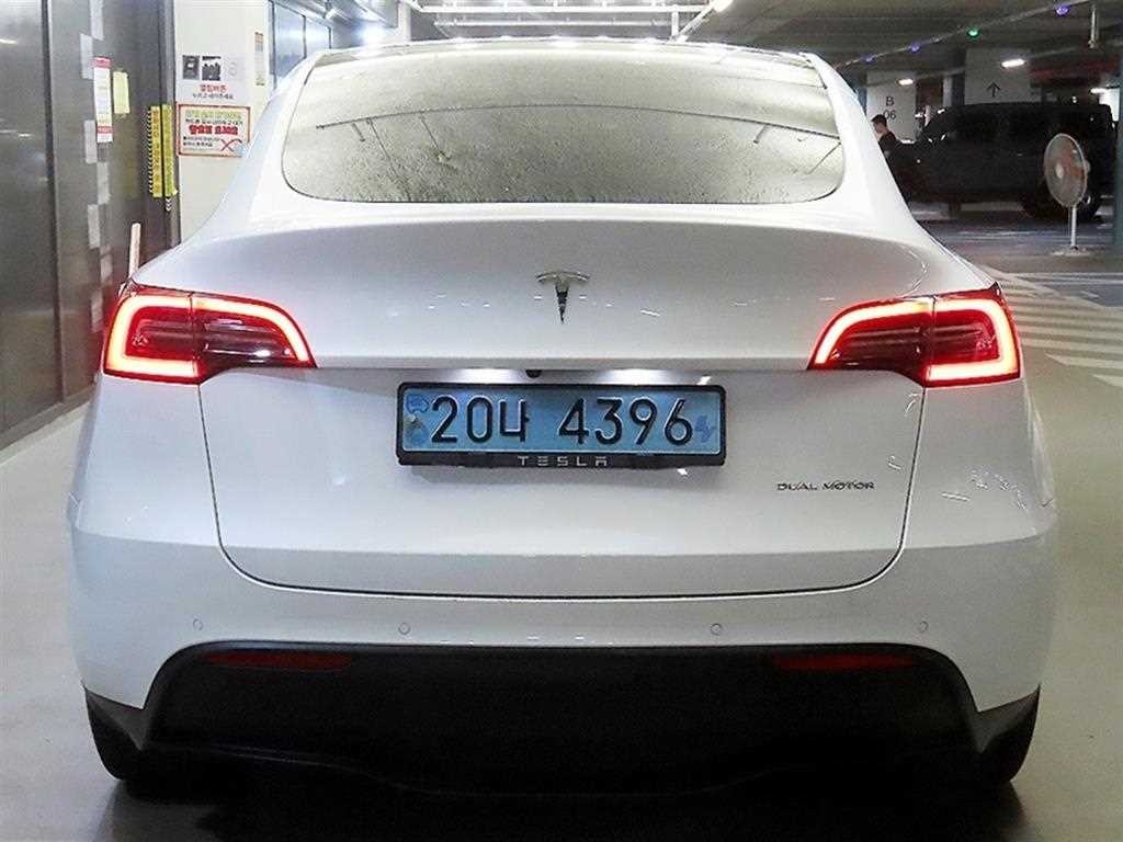 테슬라 모델 Y 롱 레인지 이미지 5