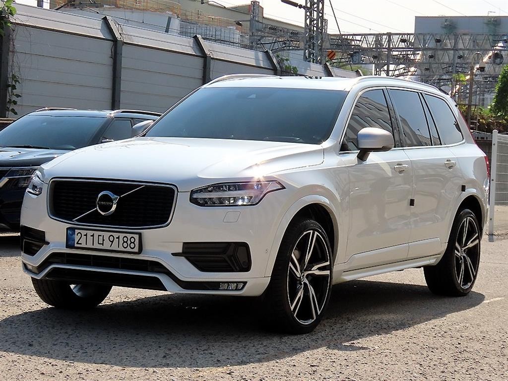 볼보 XC90 XC90 2세대 2.0 D5 AWD R-디자인 이미지 2