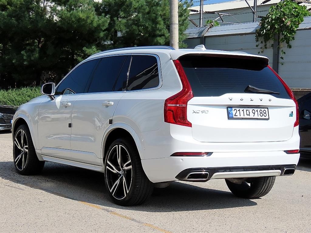볼보 XC90 XC90 2세대 2.0 D5 AWD R-디자인 이미지 3