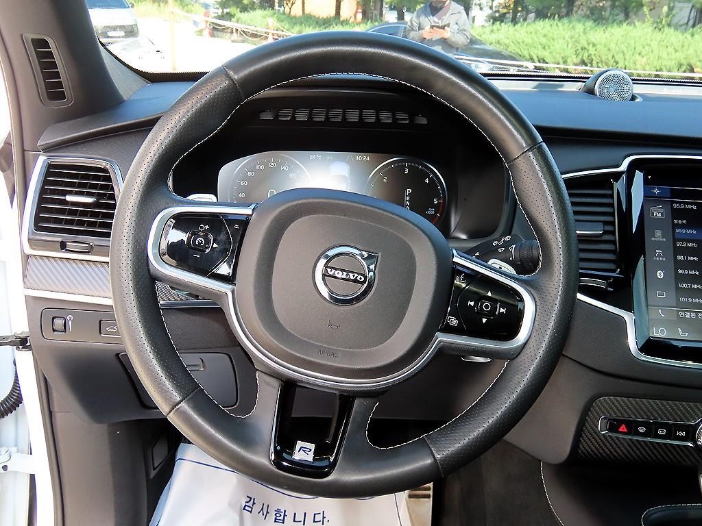 볼보 XC90 XC90 2세대 2.0 D5 AWD R-디자인 이미지 8