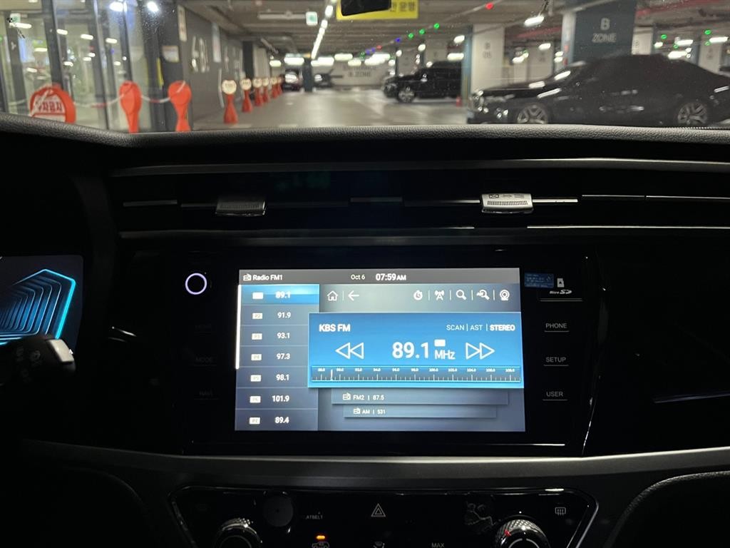 KG모빌리티(쌍용) 코란도 뷰티풀코란도 2WD 디젤 1.6 C7 이미지 9