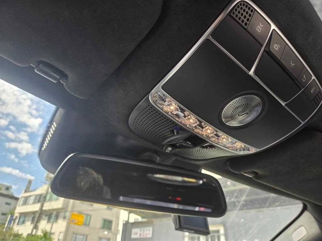 벤츠 S 클래스 S클래스-W222 마이바흐 S 500 4MATIC 이미지 11