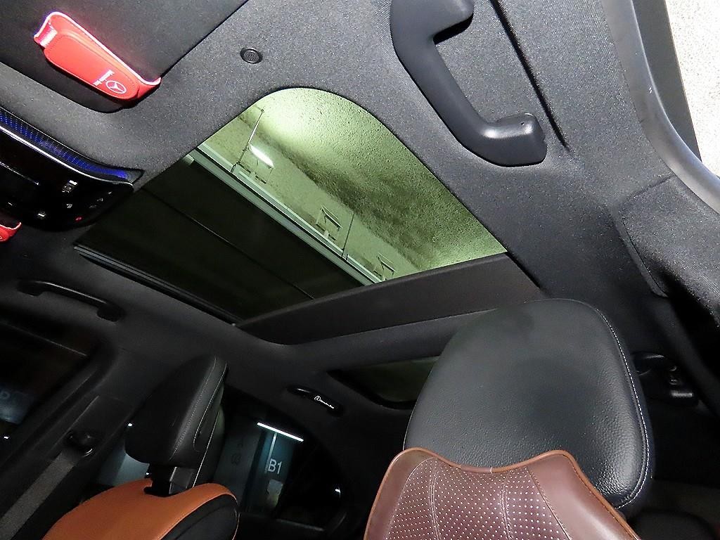 벤츠 C 클래스 C클래스 W206 C300 4MATIC 아방가르드 이미지 16
