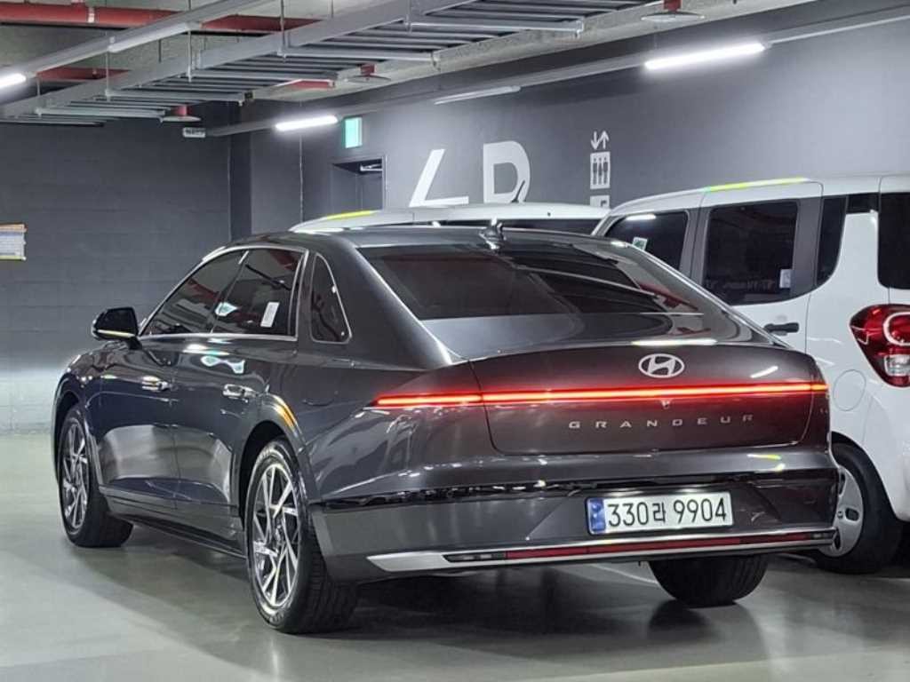 현대 그랜저 그랜저 (GN7) 가솔린 2.5 2WD 익스클루시브 이미지 2