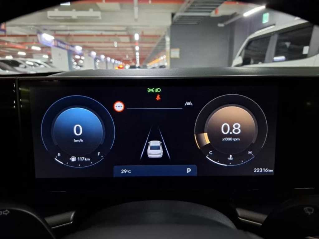 현대 그랜저 그랜저 (GN7) 가솔린 2.5 2WD 익스클루시브 이미지 8