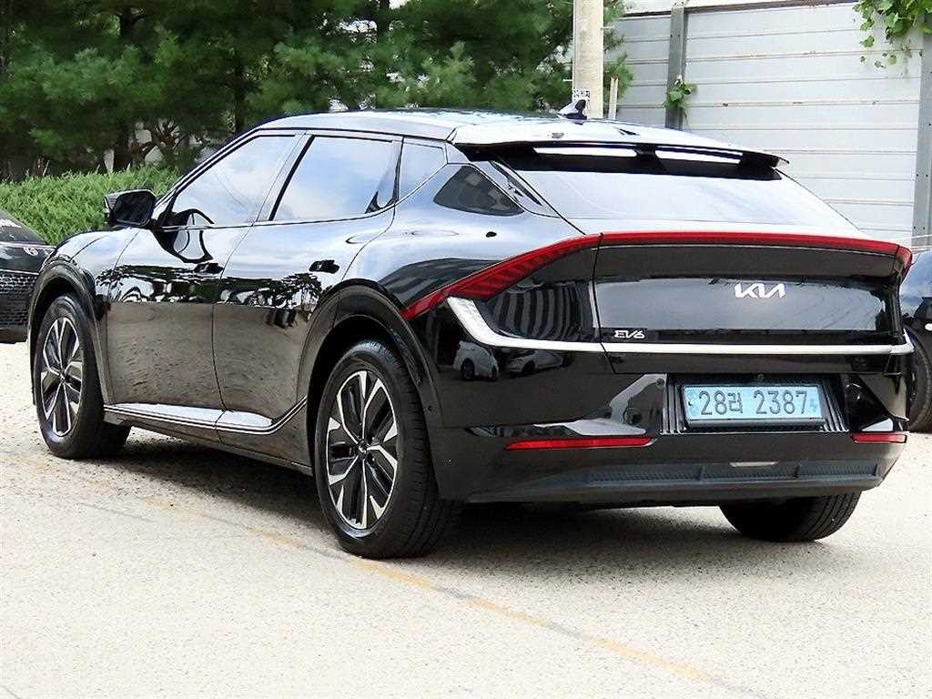 기아 EV6 롱레인지 어스 이미지 3