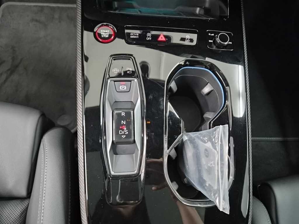 아우디 A5 A5 (F5) 40 TFSI 콰트로 스포트백 이미지 10